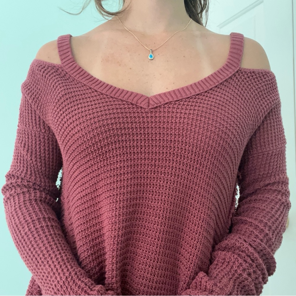 Excellent used condition size x-small Free People
Moonshine V Neck Sweater